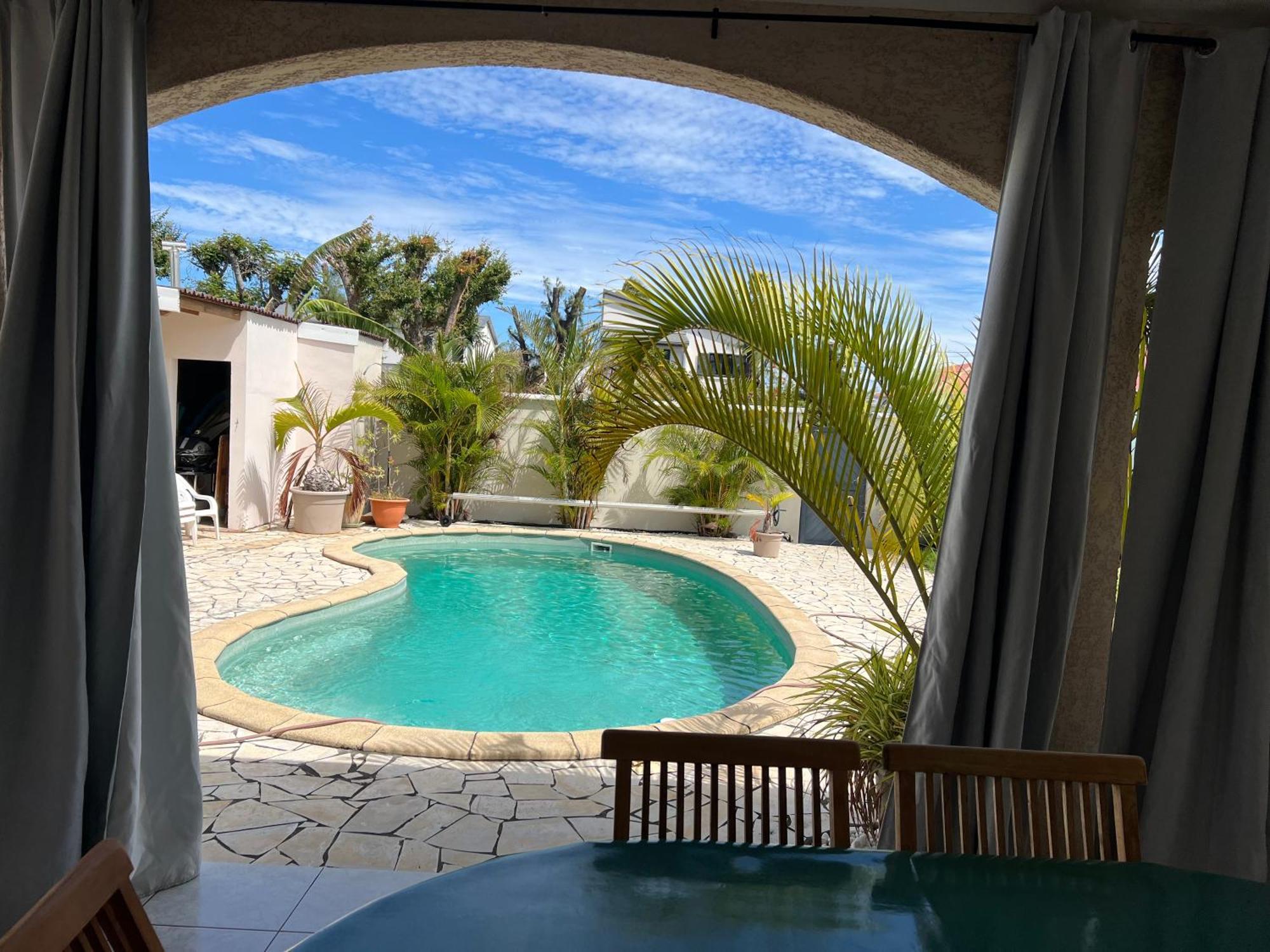 Villa Etang Sale Les Bains Avec Piscine Privee Экстерьер фото